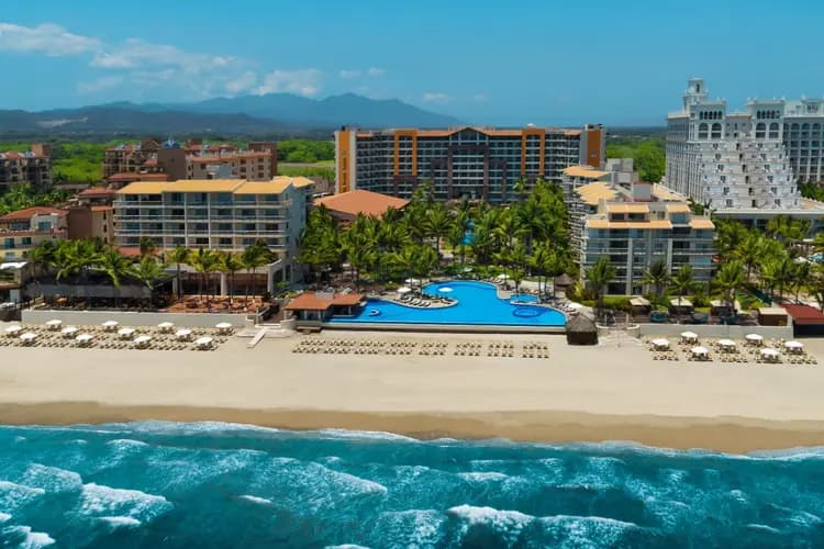 🌴 ¡Menores GRATIS en Nuevo Nayarit! ⭐⭐⭐⭐⭐