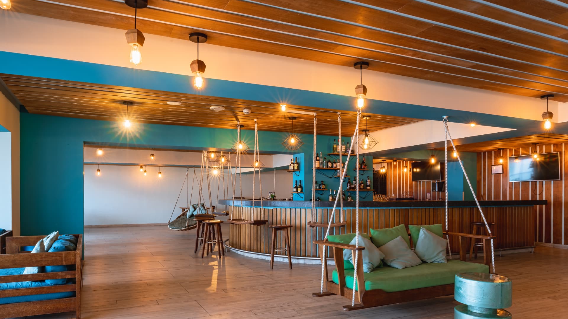 🌴✨ ¡𝗖𝗘𝗟𝗘𝗕𝗥𝗔𝗠𝗢𝗦 𝟯 𝗔𝗡̃𝗢𝗦 𝗩𝗜𝗔𝗝𝗔𝗡𝗗𝗢 𝗖𝗢𝗡𝗧𝗜𝗚𝗢! 🎉 Este verano, escápate a Hilton Vallarta Riviera 🌊☀️ — foto 21